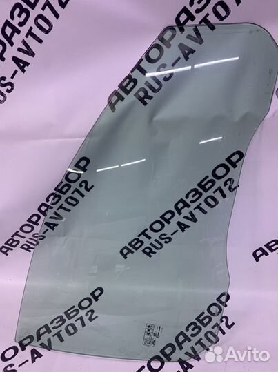 Стекло переднее левое, правое Ford Focus 2