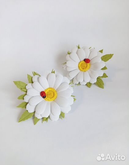 Резинки с цветами ручной работы