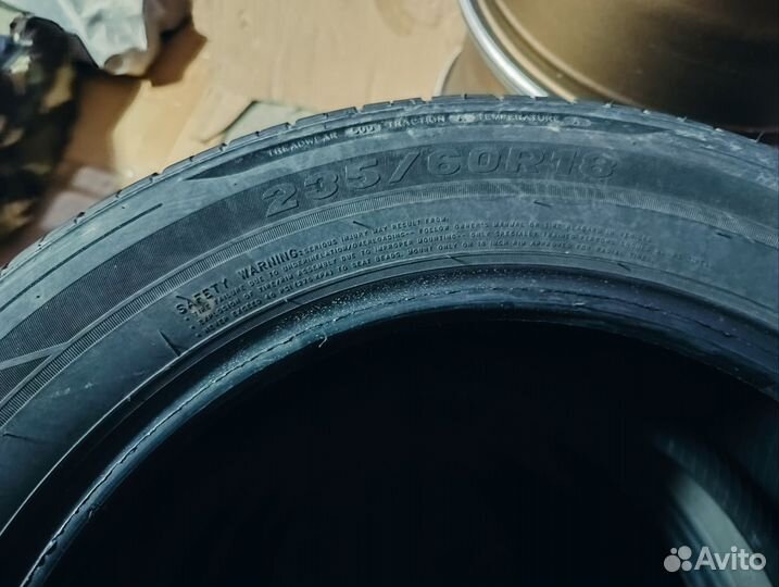 Rotalla RF10 235/60 R18 107H