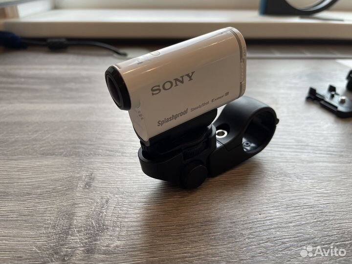 Экшн-камера sony HDR-AS200V + карта памяти 32GB