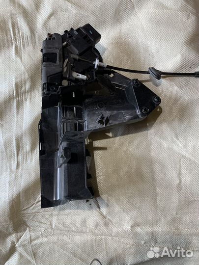 Замок передней правой двери ford focus 2