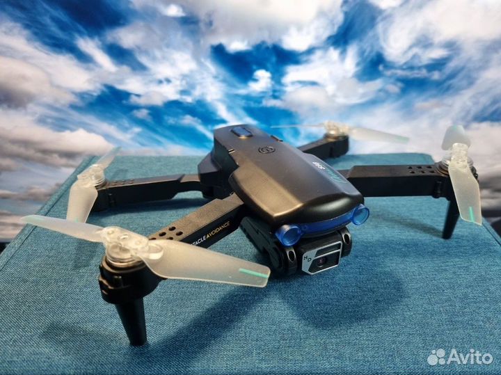 Квадрокоптер с HD камерами и датчиками препятствий