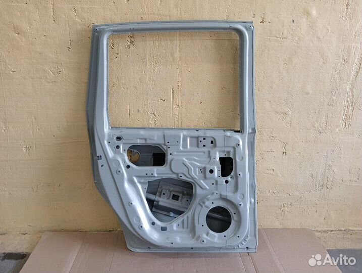 Дверь задняя левая Hyundai Matrix 2001