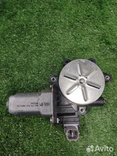 Мотор стеклоподъёмника передний правый Subaru Tri