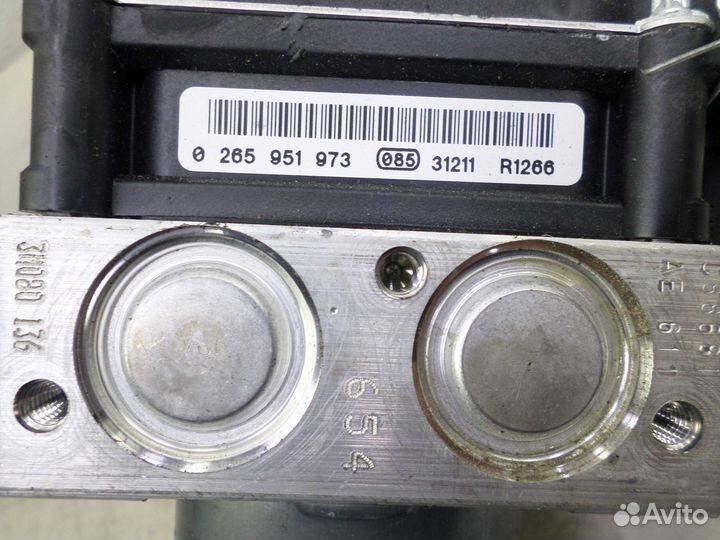 Блок управления тормозами/насос ABS BMW X1