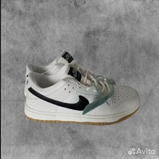 Кроссовки Nike Sb Dunk White gum low pro