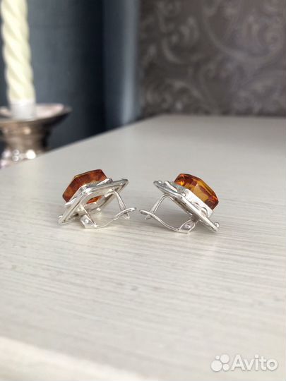 Серьги серебрянные с янтарем 925