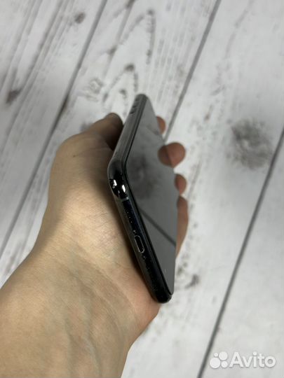 iPhone 11 Pro, 64 ГБ