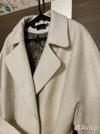 Весеннее женское пальто 52 54 размера