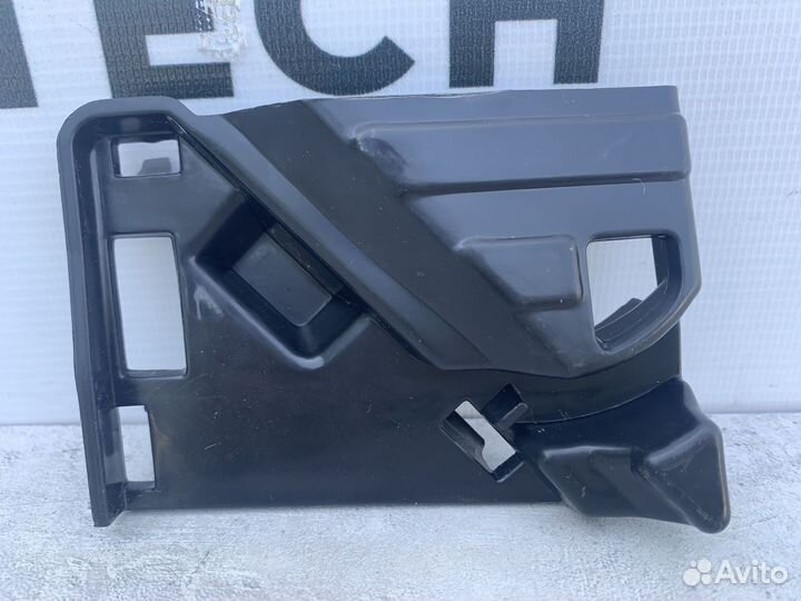 Кронштейн переднего бампера Mercedes A2058853923