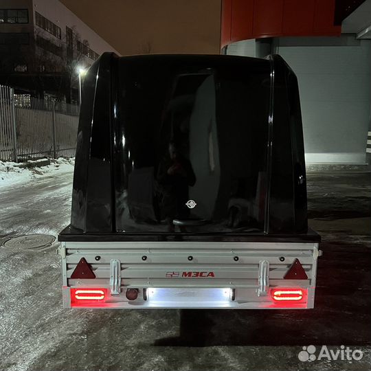 Прицеп 3.5х1.5м с черной крышкой. Новый