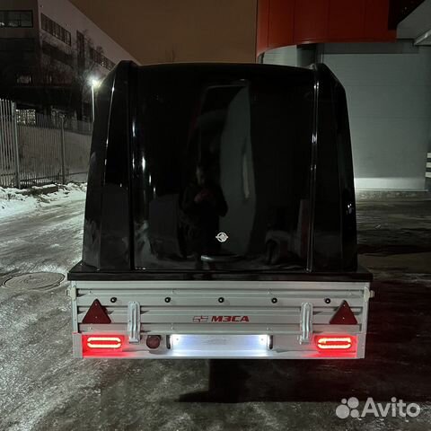 Прицеп 3.5х1.5м с черной крышкой. Новый