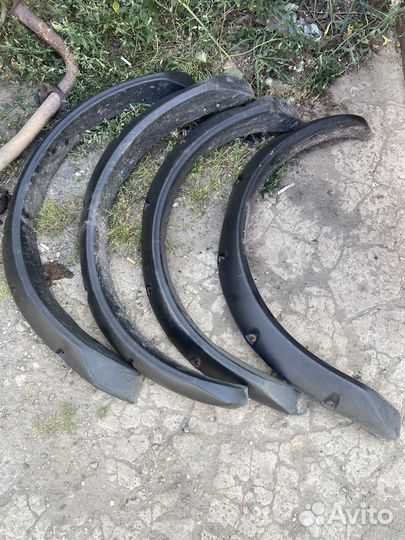 Фендеры на ниву