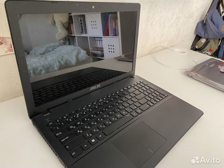 Ноутбук asus X550WA