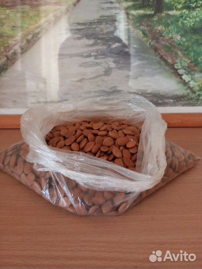 Абрикосовая косточка