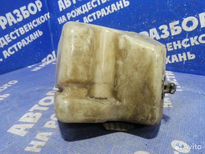 Бачок омывателя Bmw E36 седан M50B25 1996