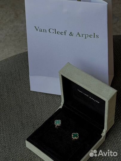 Van Cleef Золотые Серьги с Малахитом