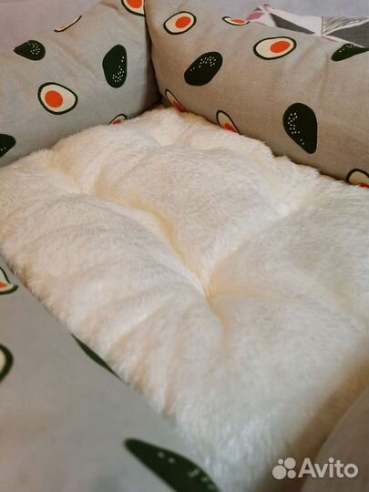 Лежанка для собак и кошек