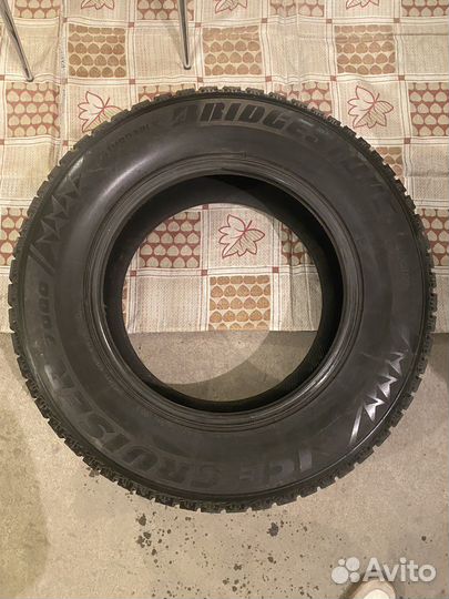 Bridgestone Ice Cruiser 7000 265/65 R17