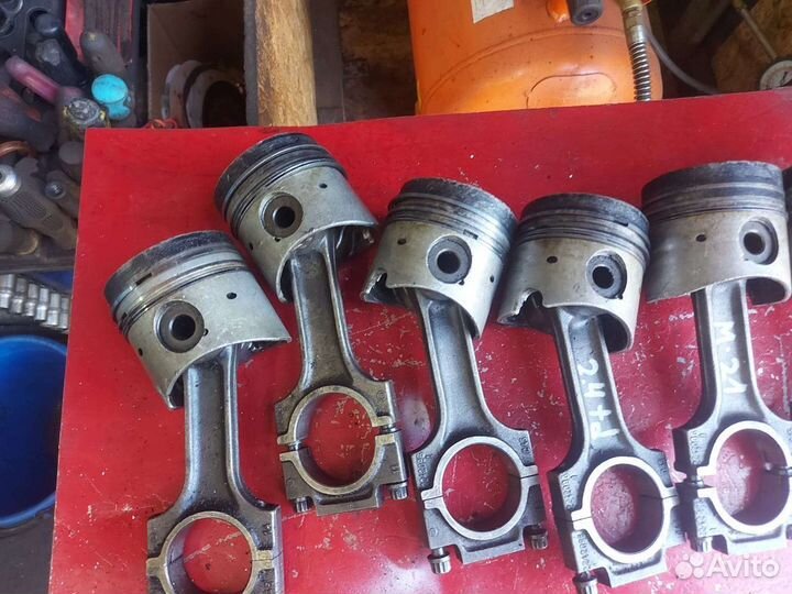 Поршень с шатуном для BMW 2.4td M21