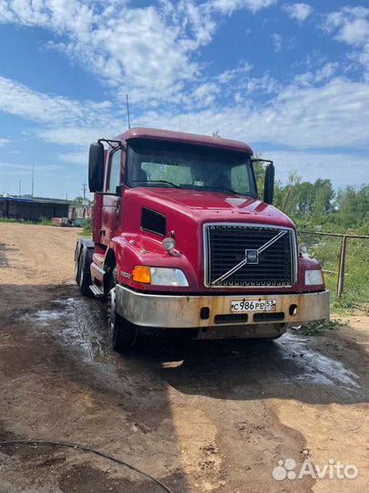 Volvo VNL 64T, 2002