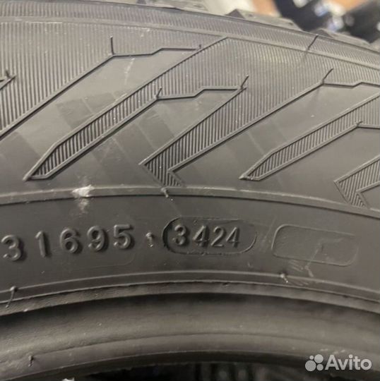 Nokian Tyres Nordman 8 SUV 235/55 R19