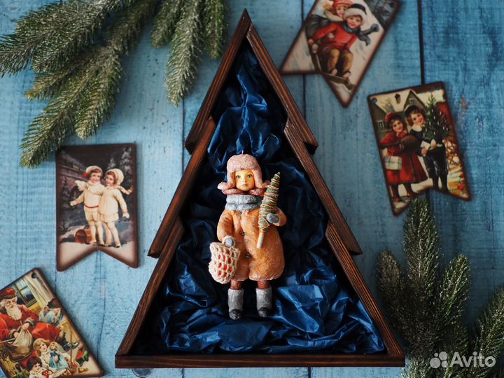 Ватная игрушка мальчик с ёлкой