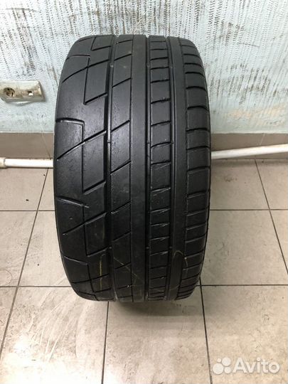 Bridgestone Potenza RE070R 285/35 R20