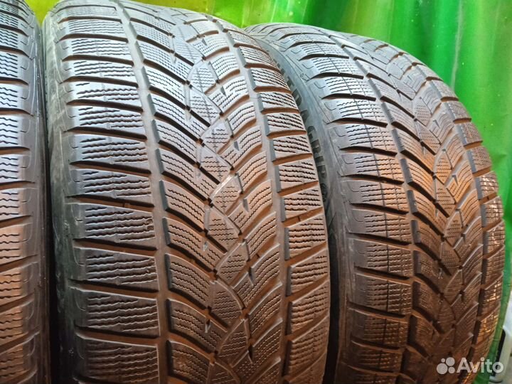 Goodyear UltraGrip Performance 275/45 R21