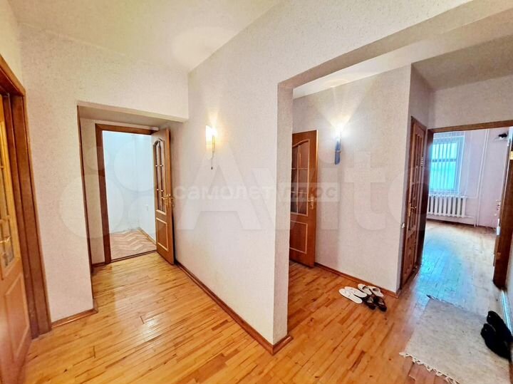 4-к. квартира, 92 м², 7/9 эт.