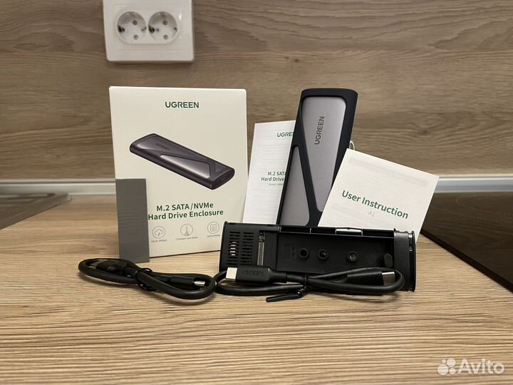 Внешний корпус/бокс для SSD M.2 NVMe/Sata Ugreen