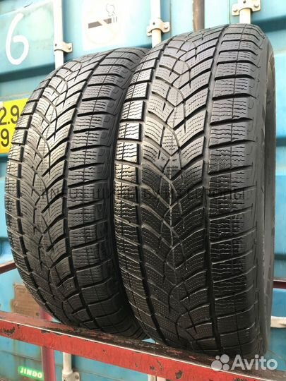Goodyear UltraGrip Performance Gen-1 215/60 R17 96H
