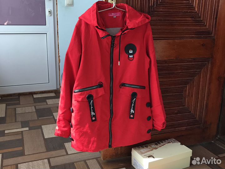 Ветровка для девочки