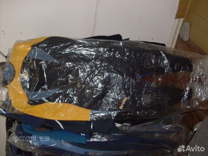 Гидрокостюм мокрый новый 3 мм женский