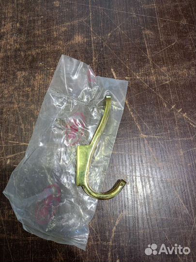 Крючки для одежды