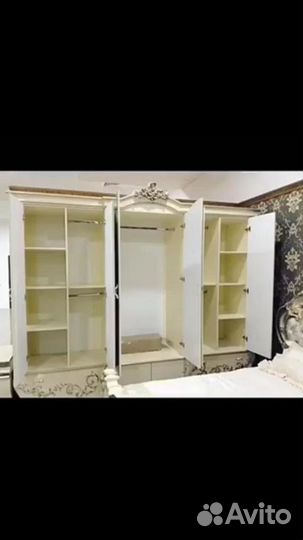 Спальный гарнитур