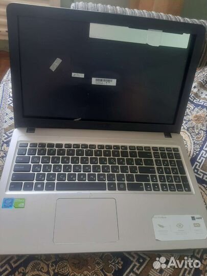 Ноутбук asus