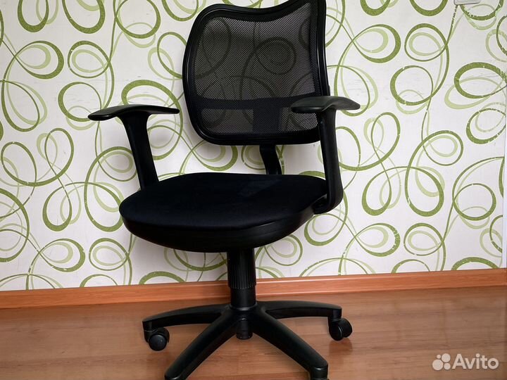 Компьютерное кресло