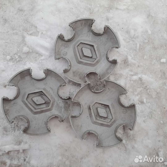 Колпаки на диски Renault duster