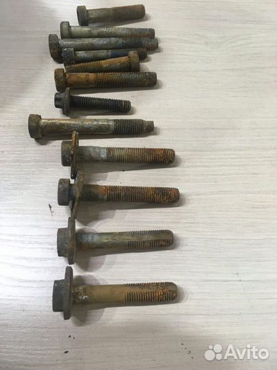 Болт развальный задний мерседес W203