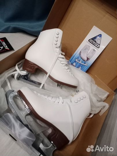 Фигурные коньки Jackson Excel