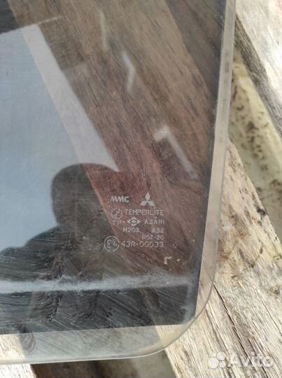 Стекло заднее левое Mitsubishi Galant 7 E53A