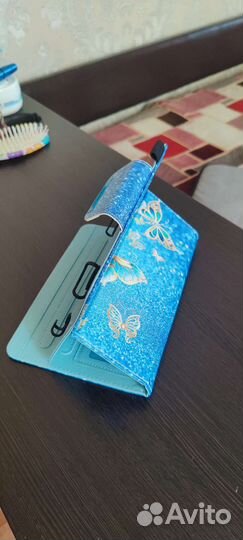 Универсальный чехол для электронных книг