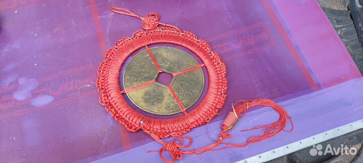 Панно. Китайская монета