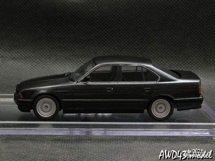 BMW M5 3.6 E34 1991 ronin grey 1-43 TMT Model