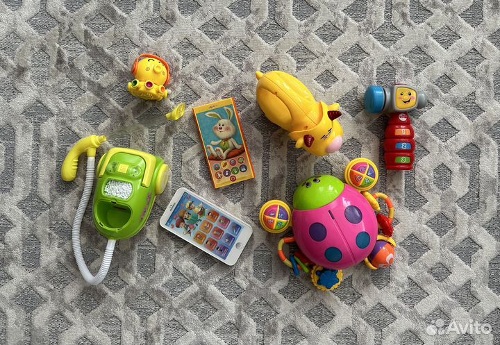 Музыкальные игрушки развивающие Fisher price
