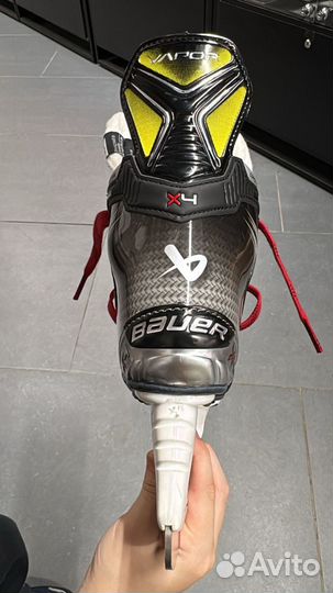 Хоккейные коньки bauer