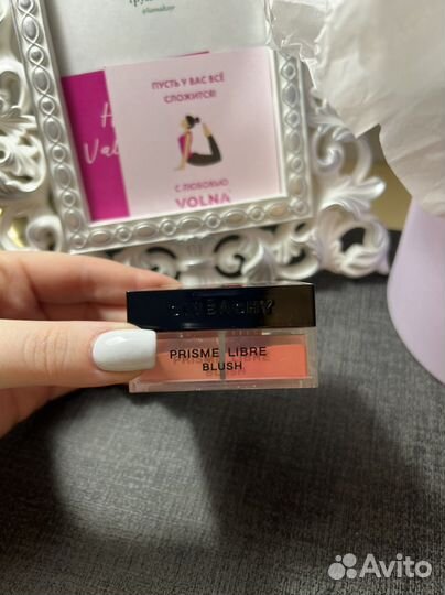 Givenchy румяна