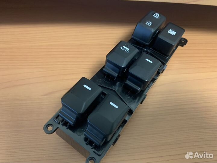 Блок управления стеклоподъемниками Киа Рио