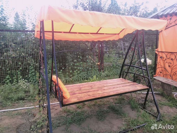 Садовые качели новые